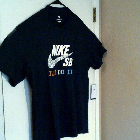 NEW NIKE SB "Just Do It Artistic Graphic Tee" MEN'S BLACK T-SHIRT XL HJ5564-010 - Picture 4 of 7